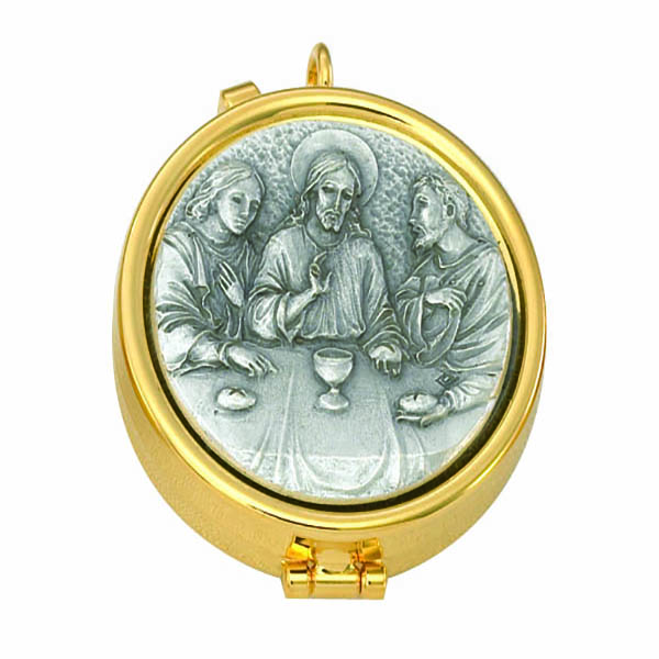 This is a 24Kt Gold Plate Silver Last Supper Pyx with a 7 host capacity by Alviti Creations 2010G Made in Europe, this Pyx measures 2 1/8” x 5/8” and has a High Polish Finish Inside